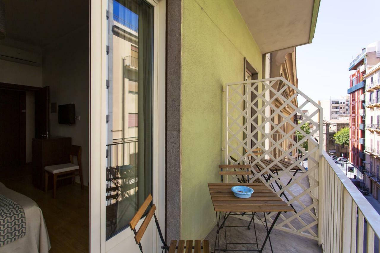 パレルモ Residenza Wagner Bed & Breakfast エクステリア 写真