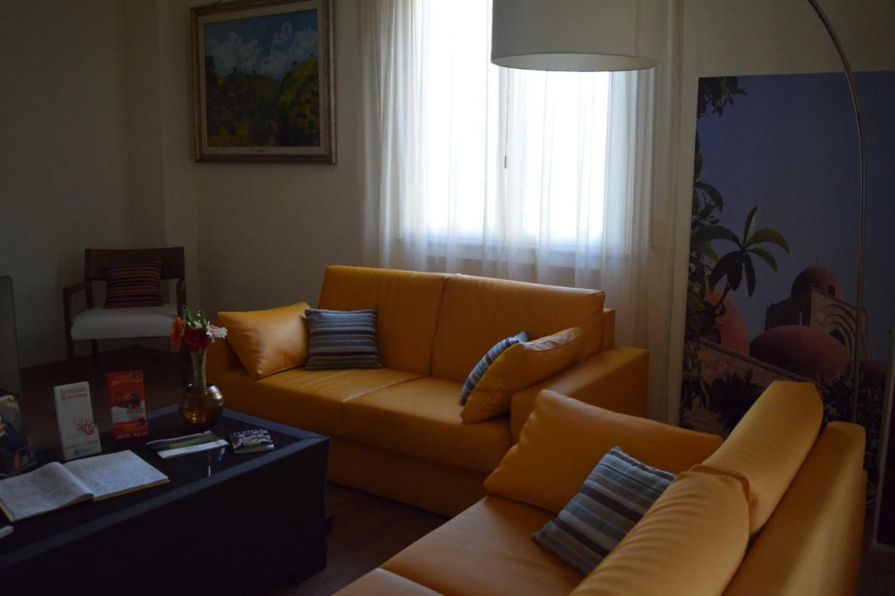 パレルモ Residenza Wagner Bed & Breakfast エクステリア 写真